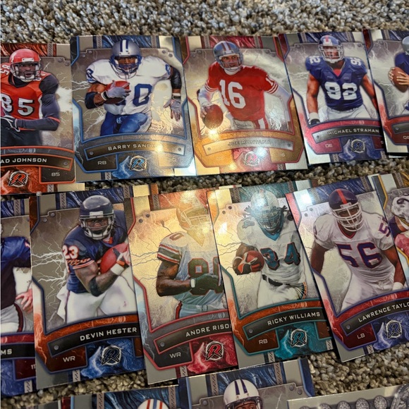 82 card lot of 2024 Topps Chrome & Resurgence football cards NFL - Picture 10 of 11